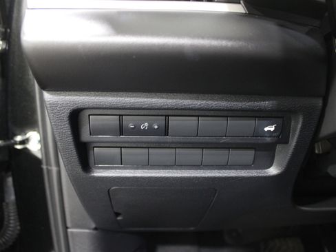 Used 2022 Mitsubishi Outlander SE image 8