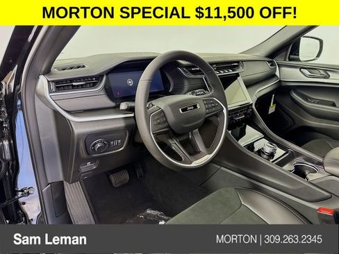 New 2025 Jeep Grand Cherokee L Altitude image 9