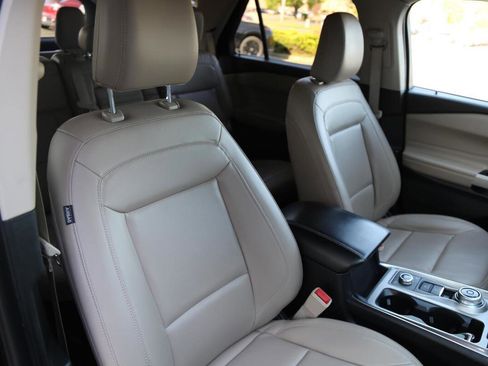 Used 2023 Ford Explorer XLT w/ Equipment Group 202A image 24