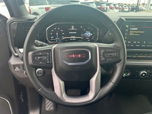 Used 2024 GMC Sierra 1500 SLT image 12