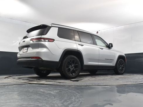 Used 2024 Jeep Grand Cherokee L Laredo image 57