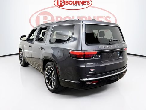 Used 2022 Jeep Wagoneer Series III w/ Premium Group I AWD/4WD image 10