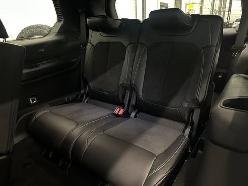 Used 2025 Jeep Grand Cherokee L Altitude AWD/4WD image 21