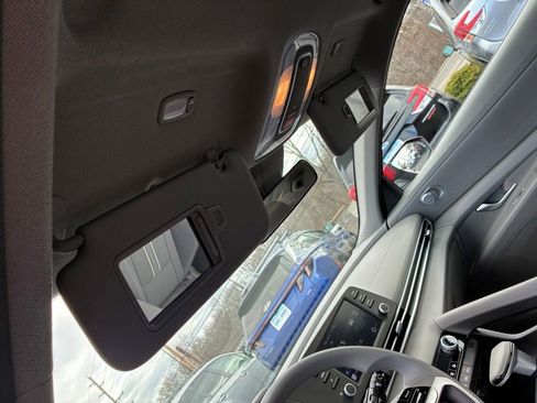 Used 2023 Hyundai Elantra SEL image 37