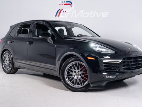 Used 2016 Porsche Cayenne Turbo AWD/4WD image 28
