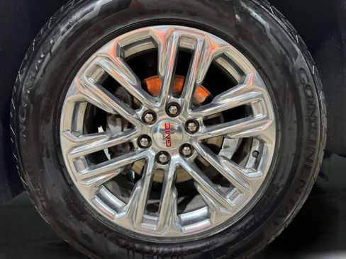 Used 2022 GMC Yukon SLT w/ SLT Luxury Package AWD/4WD image 32