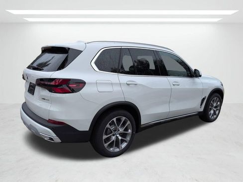 New 2026 BMW X5 sDrive40i w/ Premium Package RWD image 4