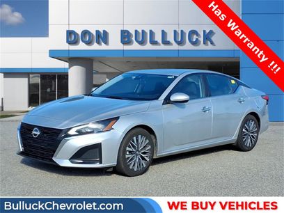 Used 2023 Nissan Altima 2.5 SV