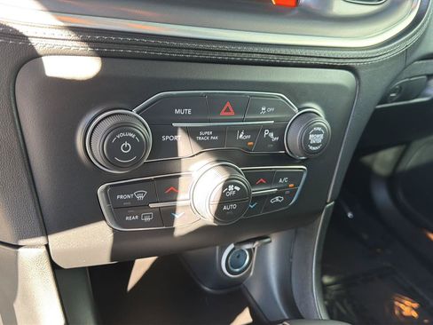 Used 2022 Dodge Charger R/T w/ Plus Group RWD image 29