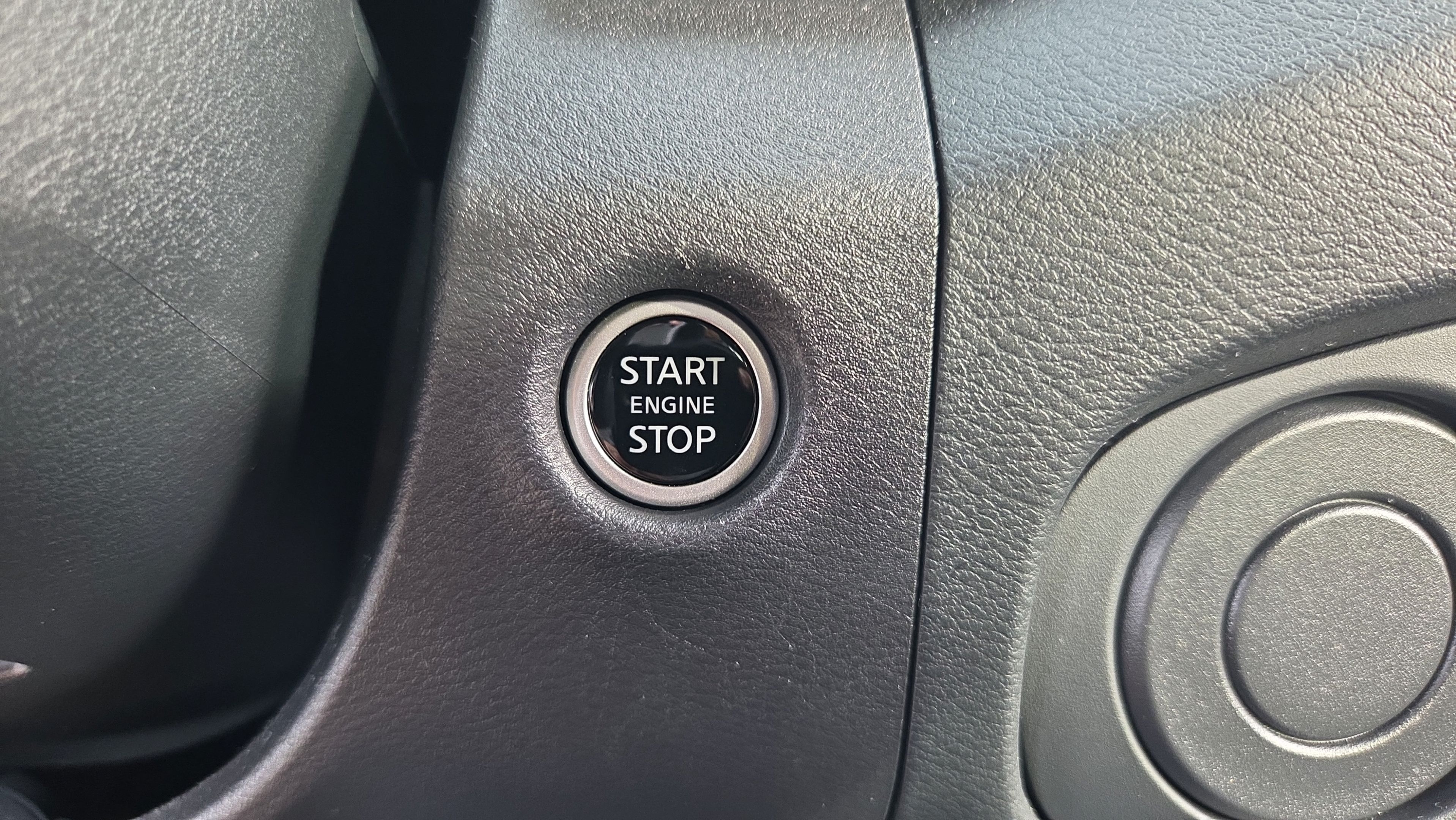 Used 2024 Nissan Frontier SV w/ SV Convenience Package RWD image 23