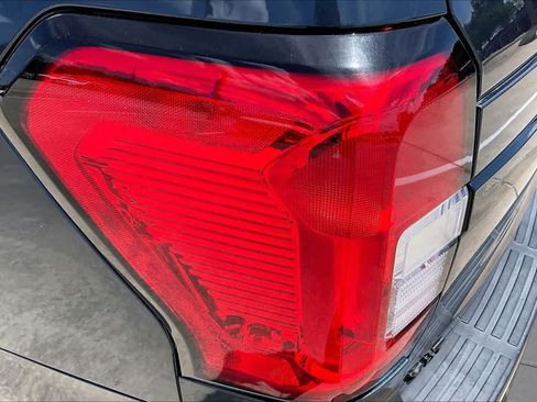 Used 2022 Ford Expedition Max XLT RWD image 28