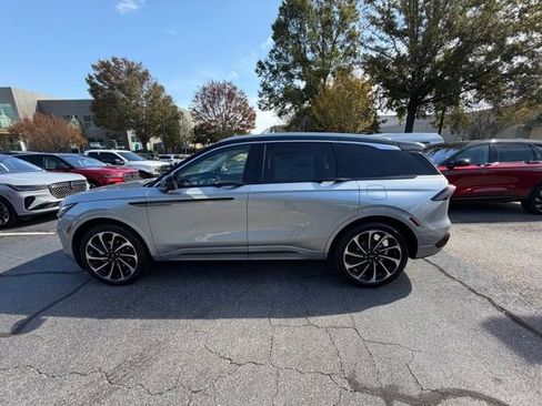 New 2026 Lincoln Nautilus Black Label image 4