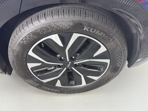 Used 2024 Kia EV6 Wind RWD image 11