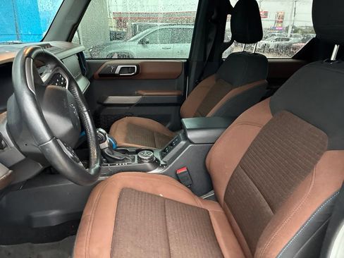Used 2022 Ford Bronco Outer Banks w/ Sasquatch Package AWD/4WD image 10