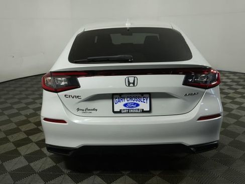 Used 2024 Honda Civic Sport image 4