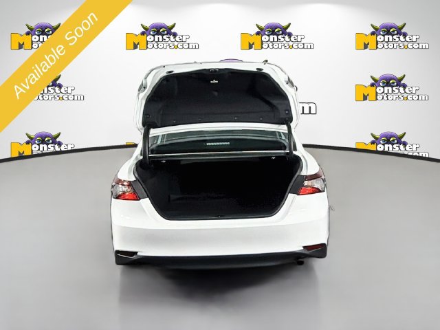 Used 2022 Toyota Camry LE FWD image 25