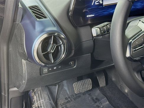 New 2026 Chevrolet Equinox EV LT image 5