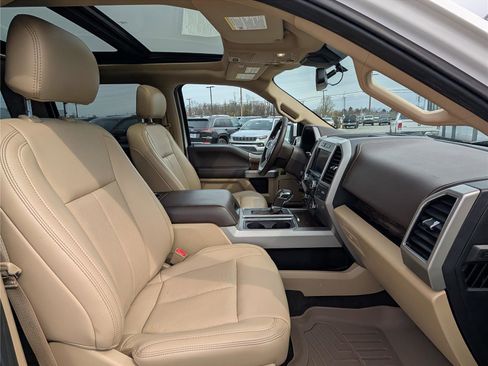 Used 2019 Ford F150 Lariat w/ Equipment Group 501A Mid image 10