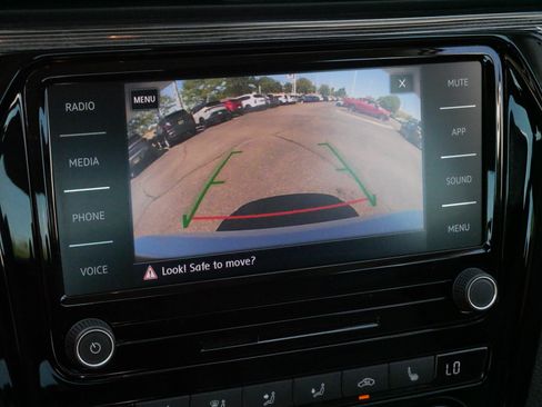 Used 2020 Volkswagen Passat 2.0T R-Line FWD image 29
