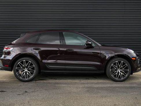 Certified 2026 Porsche Macan AWD/4WD image 36
