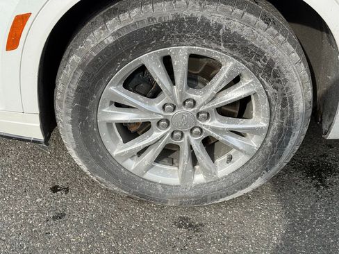 Used 2024 Cadillac XT6 Luxury w/ LPO, Floor Liner Package image 11