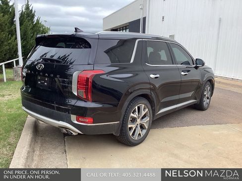 Used 2022 Hyundai Palisade SEL w/ Premium Package FWD image 6