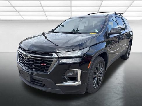 Used 2023 Chevrolet Traverse RS w/ LPO, Floor Liner Package AWD/4WD image 3