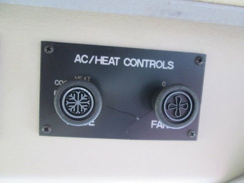 Used 2003 Ford E-450 and Econoline 450 image 34