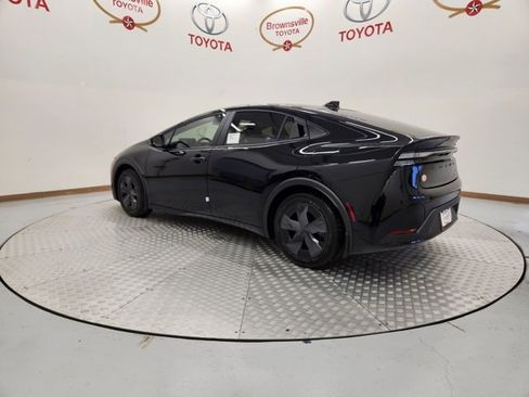 New 2026 Toyota Prius SE image 6