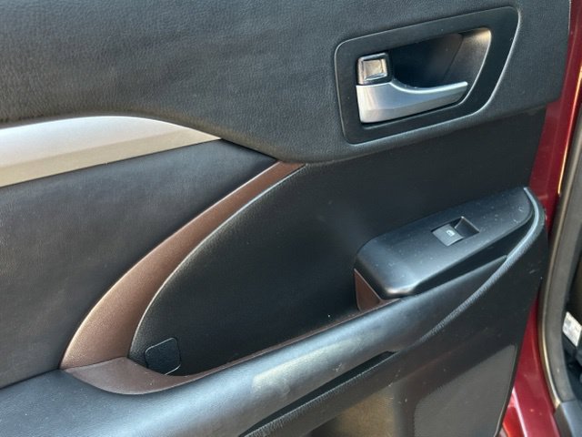 Used 2018 Toyota Highlander XLE AWD/4WD image 23
