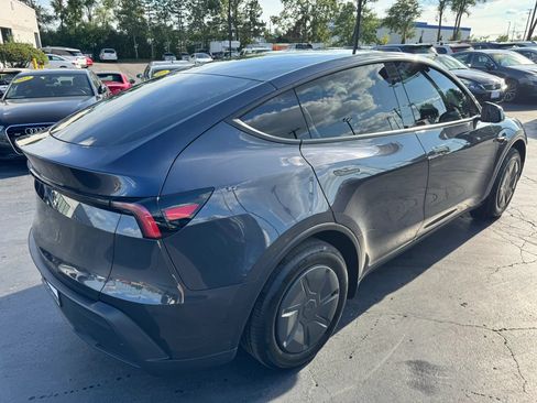 Used 2026 Tesla Model Y Long Range RWD image 4