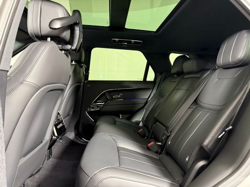 New 2026 Land Rover Range Rover Sport Dynamic SE AWD/4WD image 14