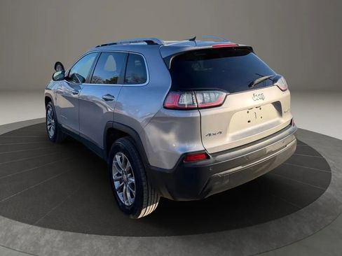 Used 2019 Jeep Cherokee Latitude Plus w/ Cold Weather Group AWD/4WD image 6