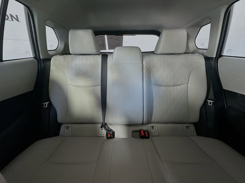 Used 2025 Toyota Corolla Cross L image 29