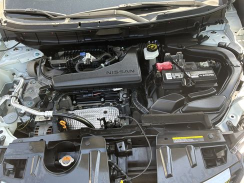 Used 2019 Nissan Rogue S image 37