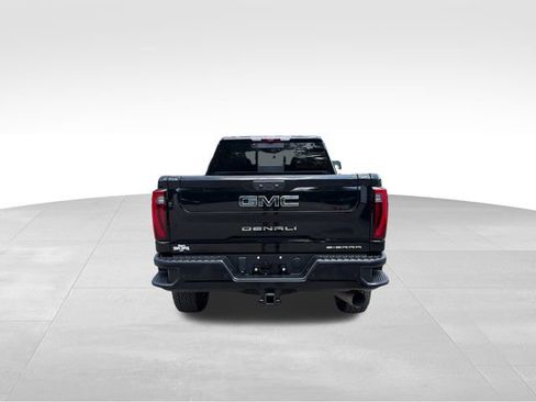 Used 2024 GMC Sierra 2500 Denali Ultimate w/ Snow Plow Prep/Camper Package AWD/4WD image 4