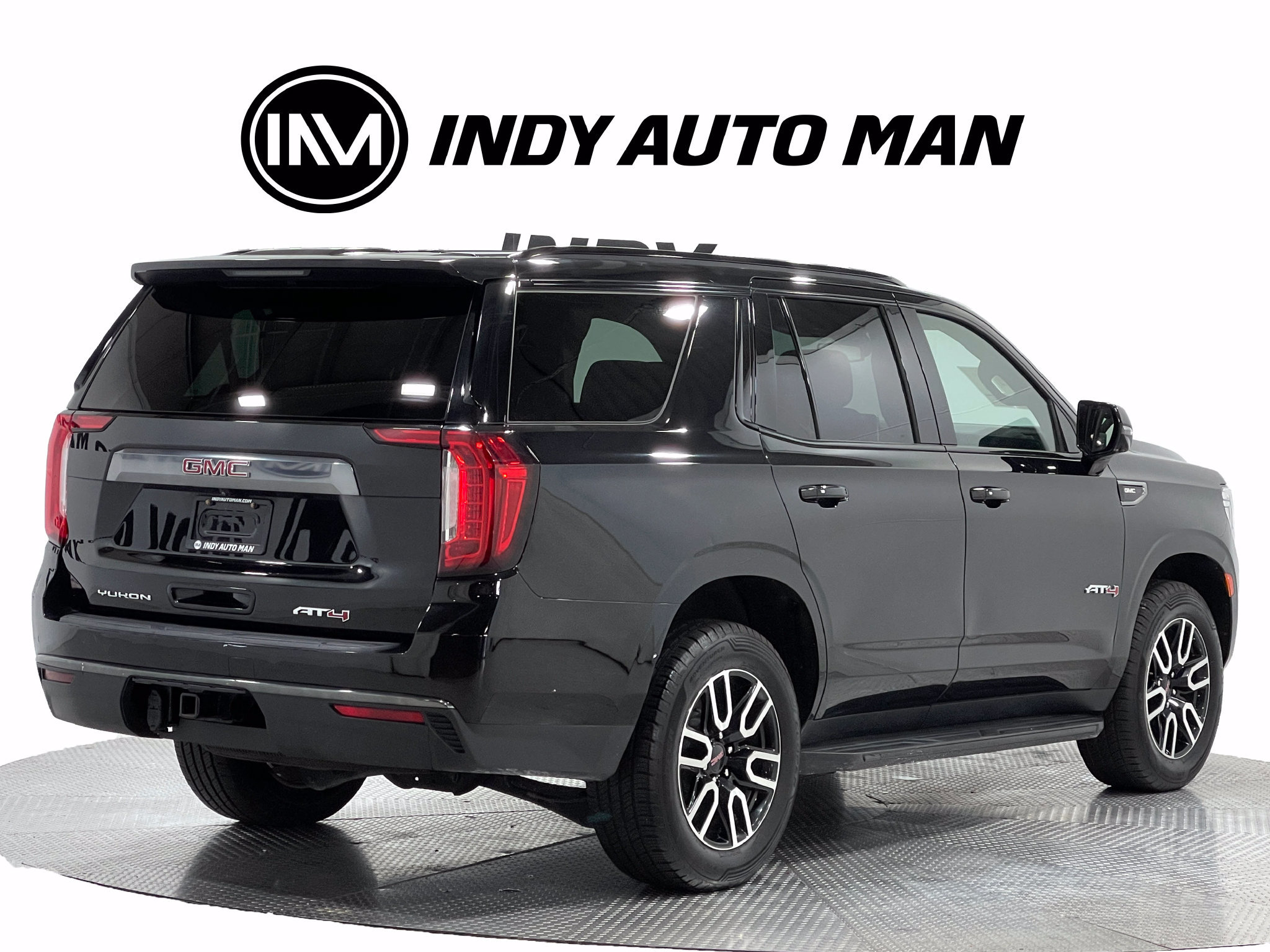Used 2021 GMC Yukon AT4 w/ Technology Package AWD/4WD image 4