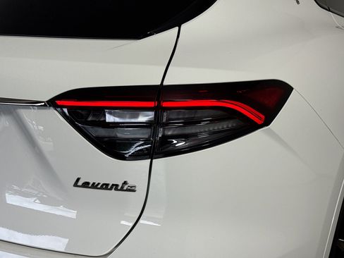 Used 2022 Maserati Levante GT image 32