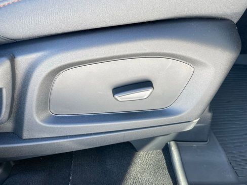 Used 2025 Ford Explorer Active image 58