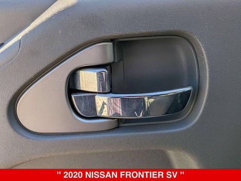 Used 2020 Nissan Frontier SV AWD/4WD image 11