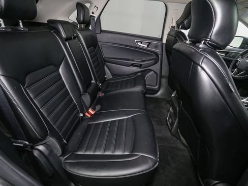 Used 2019 Ford Edge SEL w/ Equipment Group 201A AWD/4WD image 19