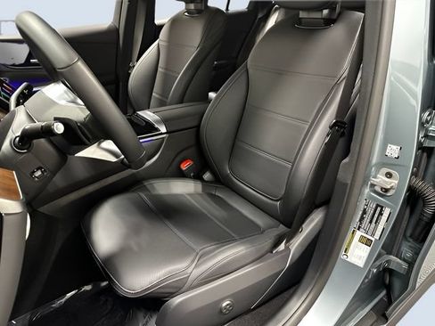 Used 2025 Mercedes-Benz GLC 350e 4MATIC w/ Driver Assistance Package image 30