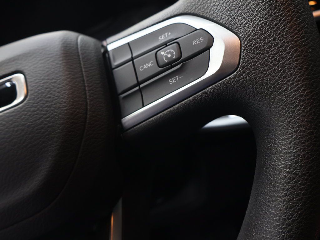 Used 2025 Jeep Compass Sport AWD/4WD image 20