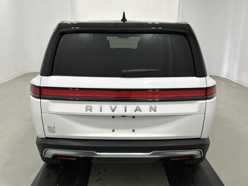 Used 2024 Rivian R1S Adventure AWD/4WD image 4
