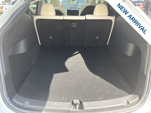 Used 2022 Tesla Model Y Long Range AWD/4WD image 13
