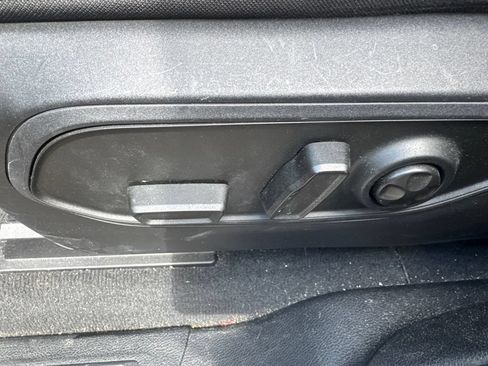 Used 2023 Jeep Grand Cherokee 4WD 4xe image 33