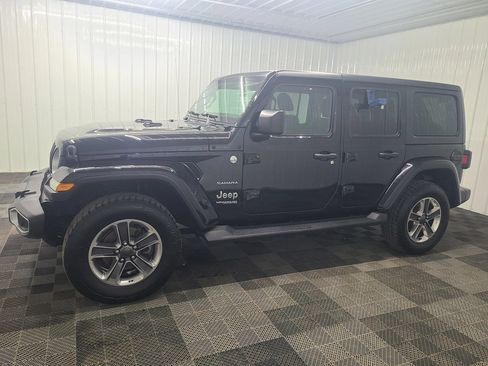 Used 2020 Jeep Wrangler Unlimited Sahara AWD/4WD image 8