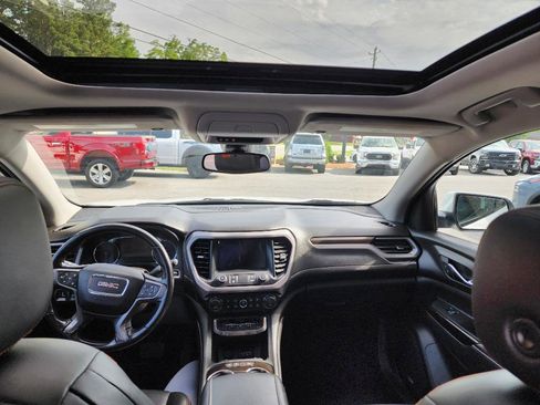 Used 2021 GMC Acadia AT4 w/ Technology Package AWD/4WD image 13