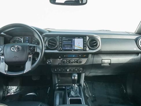 Used 2021 Toyota Tacoma TRD Off-Road w/ TRD Premium Off Road Package image 12