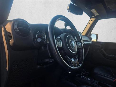 Used 2017 Jeep Wrangler Unlimited Sahara image 7